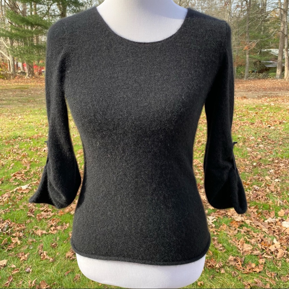 ELLIE KAI SWEATER CREW ROUND NECK BLACK CASHMERE TAB SLEEVES SIZE S